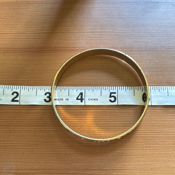 Gold Link-Style Bangle Bracelet - Picture 3 of 3